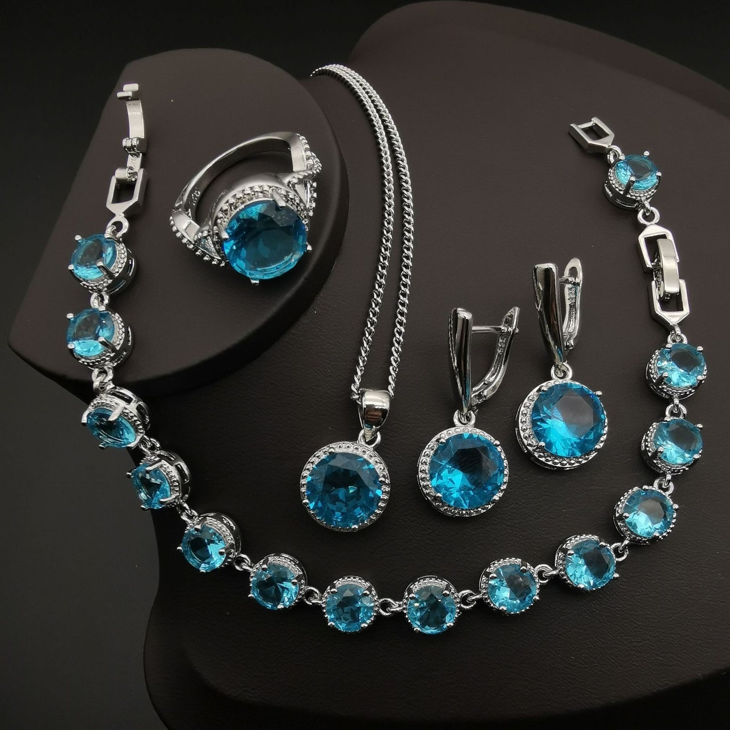 Shivanya – Regal Diamond-Inspired 4-Piece Set