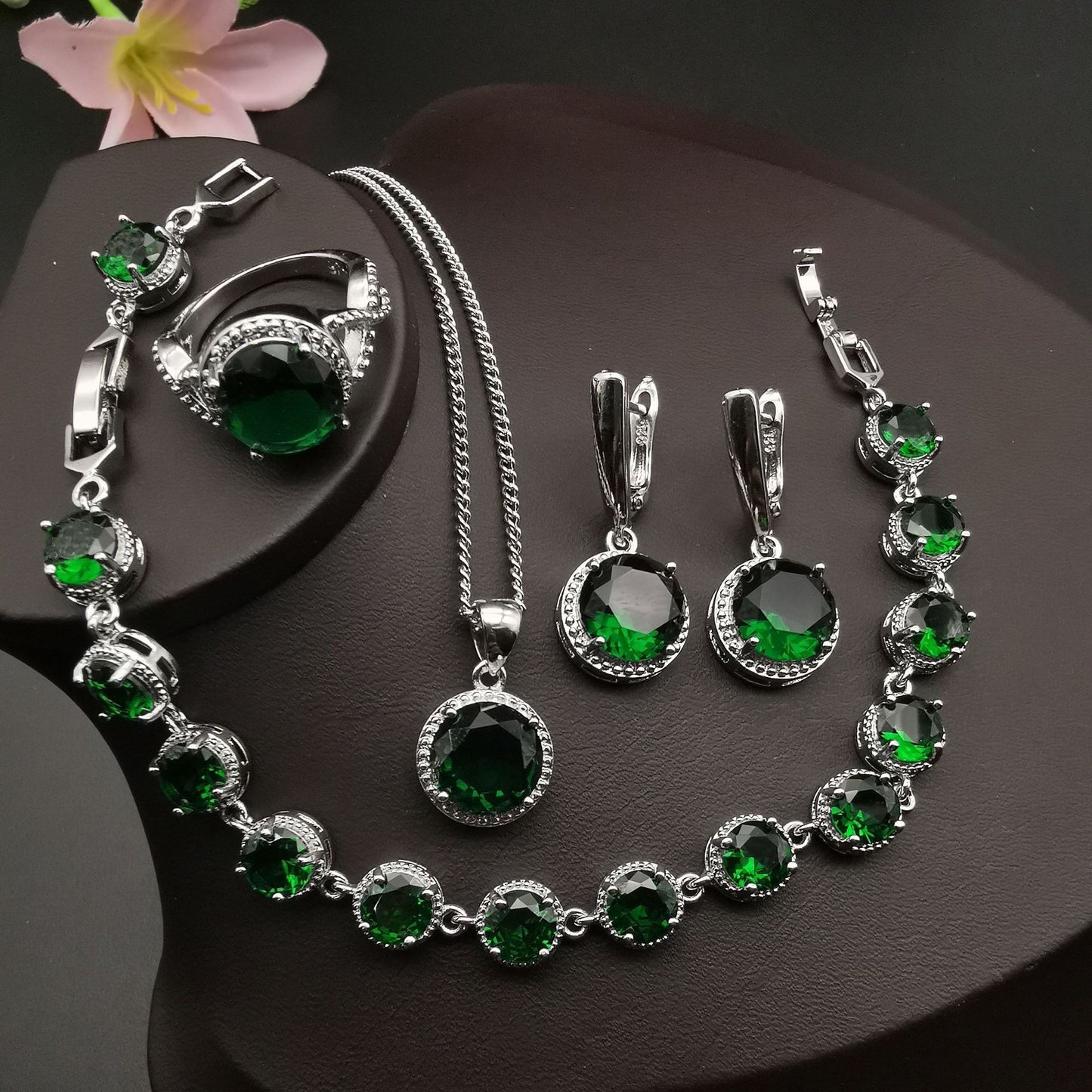 Shivanya – Regal Diamond-Inspired 4-Piece Set
