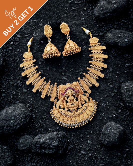 Harvitha – Lakshmi Pendant Rajwadi Short Necklace Set